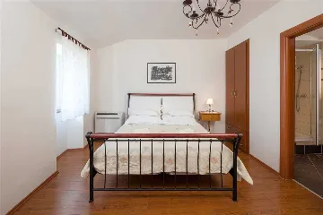 2-Bedroom Villa with Pool in Bol