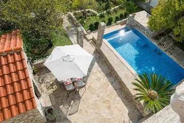 2-Bedroom Villa with Pool in Bol