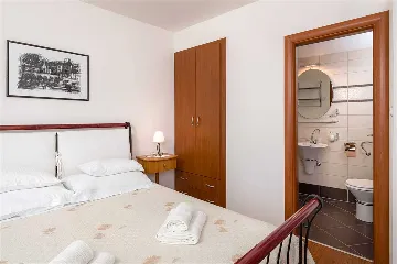 2-Bedroom Villa with Pool in Bol