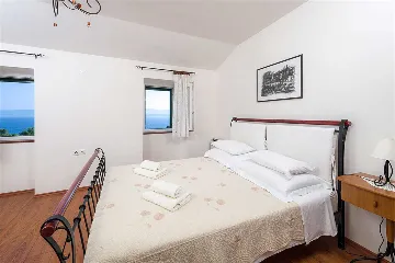 2-Bedroom Villa with Pool in Bol