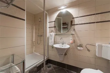 2-Bedroom Villa with Pool in Bol