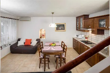 2-Bedroom Villa with Pool in Bol