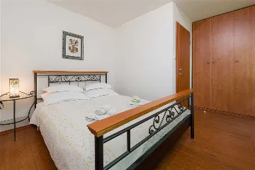 2-Bedroom Villa with Pool in Bol