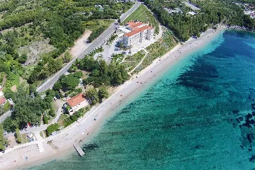 8-Bedroom Villa in Orebić near Trstenica Beach
