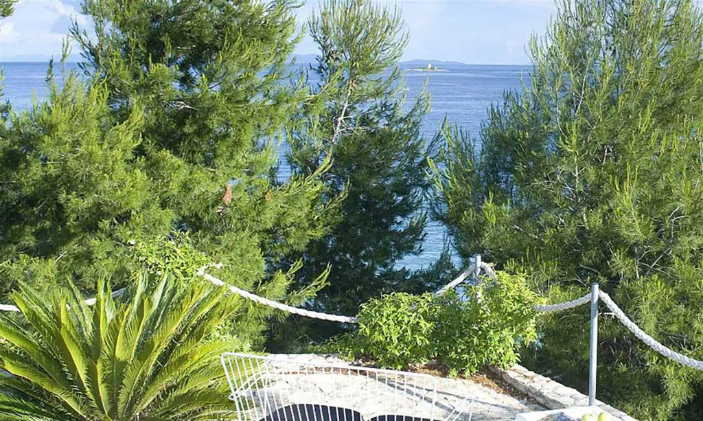 8-Bedroom Villa in Orebić near Trstenica Beach