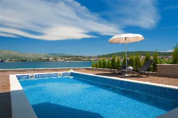 Okrug Gornji Villa for 11 with Indoor & Outdoor Pools