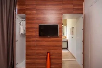 Okrug Gornji Villa for 11 with Indoor & Outdoor Pools