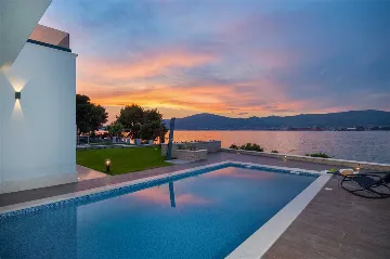 Okrug Gornji Villa for 11 with Indoor & Outdoor Pools