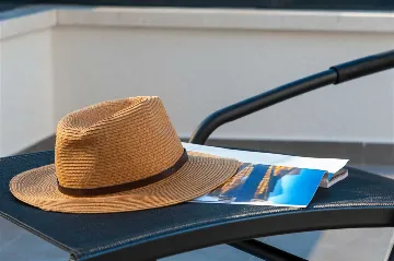 Okrug Gornji 6-Bedroom Villa for 11 Guests