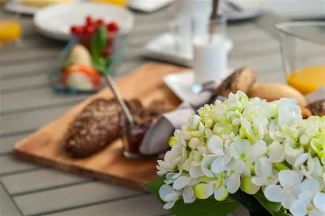 Okrug Gornji 6-Bedroom Villa for 11 Guests