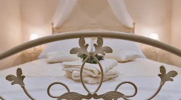 6-Bedroom Villa with Heated Pool in Blato