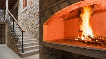 6-Bedroom Villa with Heated Pool in Blato