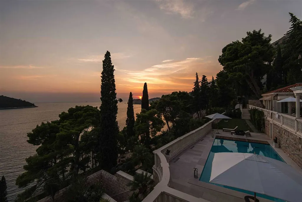 Dubrovnik 6-Bedroom Villa with Heated Pool and Spa