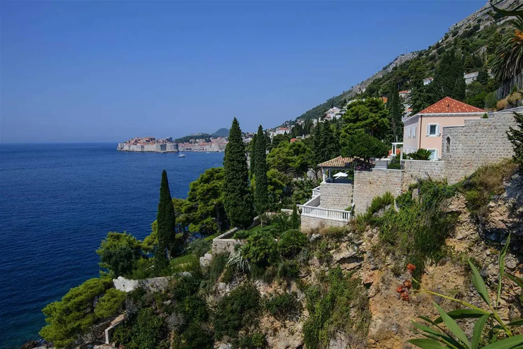 Dubrovnik 6-Bedroom Villa with Heated Pool and Spa