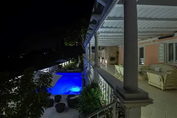 Dubrovnik 6-Bedroom Villa with Heated Pool and Spa