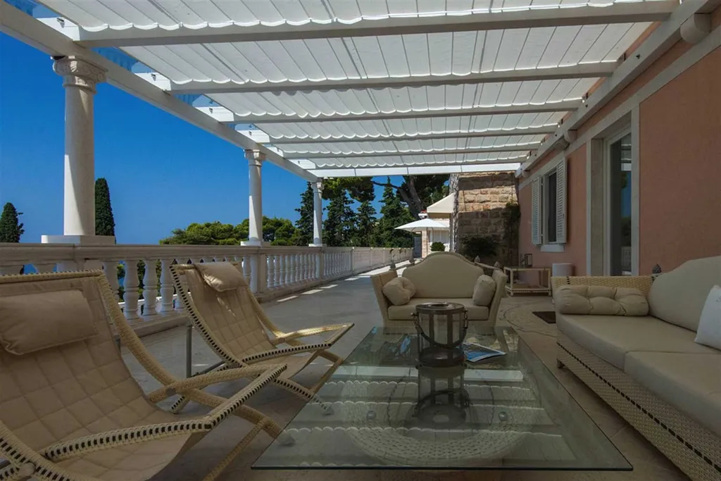 Dubrovnik 6-Bedroom Villa with Heated Pool and Spa