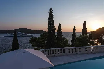 Dubrovnik 6-Bedroom Villa with Heated Pool and Spa