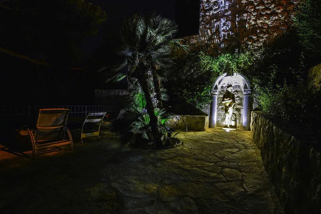 Dubrovnik 6-Bedroom Villa with Heated Pool and Spa