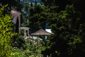 Dubrovnik 6-Bedroom Villa with Heated Pool and Spa