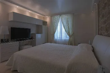 Dubrovnik 6-Bedroom Villa with Heated Pool and Spa