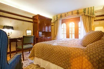 Dubrovnik Villa with Private Pool and Beach Access