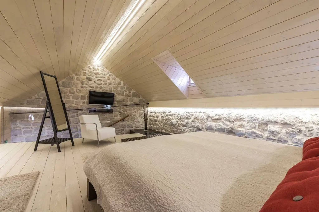 Zaton Villa for 12–14 with Pool and Private Chapel