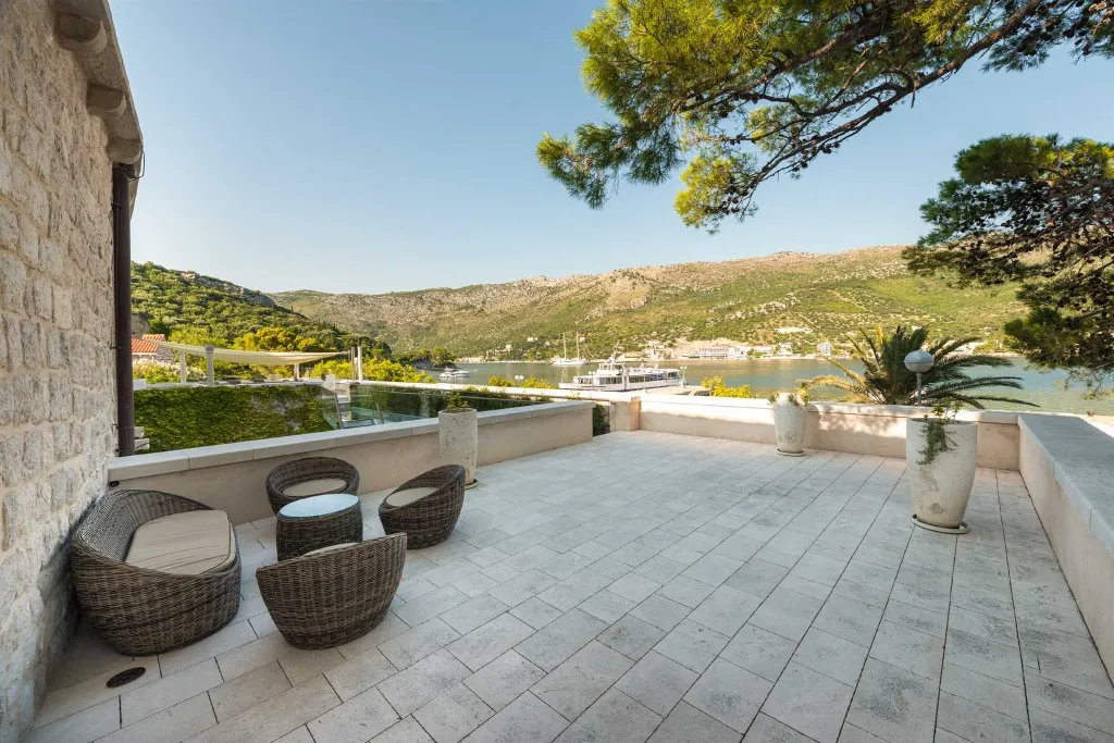 Zaton Villa for 12–14 with Pool and Private Chapel