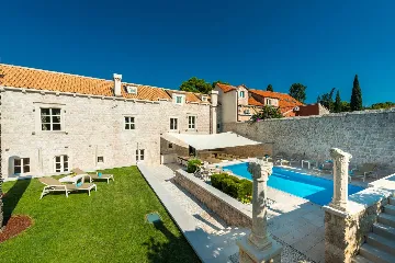 Zaton Villa for 12–14 with Pool and Private Chapel