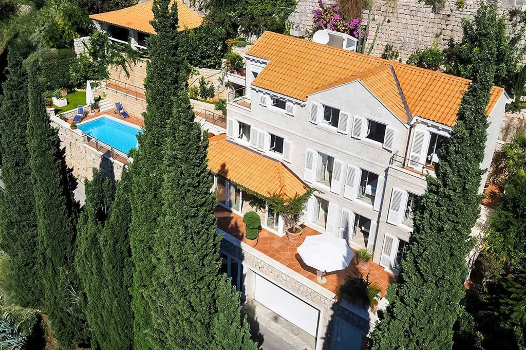 Dubrovnik Villa with Private Pool near the Sea