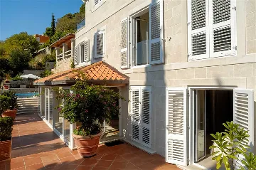 Dubrovnik Villa with Private Pool near the Sea