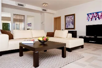 Dubrovnik Villa with Private Pool near the Sea