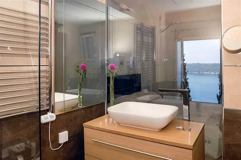 Dubrovnik Villa with Private Pool near the Sea