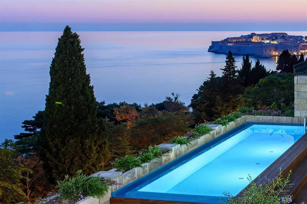5-Bedroom Villa with Pool in Dubrovnik
