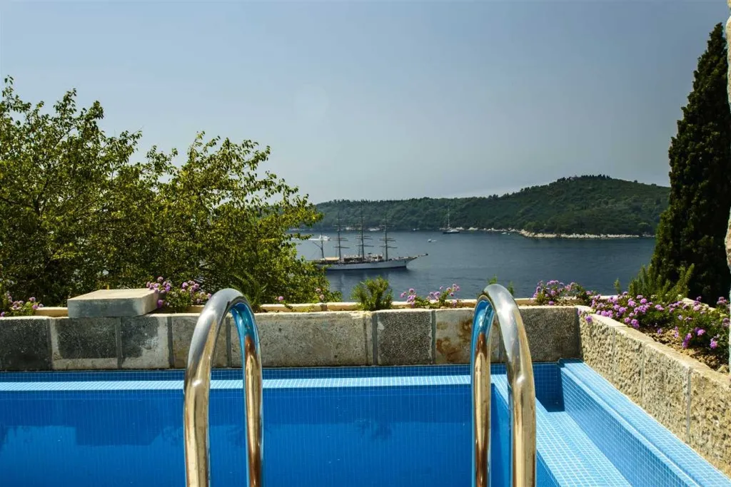 5-Bedroom Villa with Pool in Dubrovnik