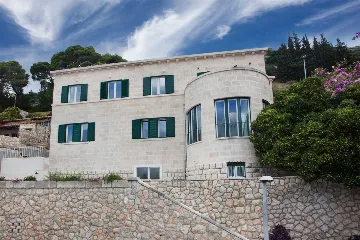 5-Bedroom Villa with Pool in Dubrovnik