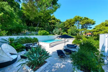 Dubrovnik Villa for 7 Guests with Private Pool