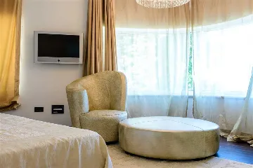 Dubrovnik Villa for 7 Guests with Private Pool