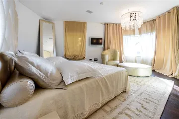 Dubrovnik Villa for 7 Guests with Private Pool