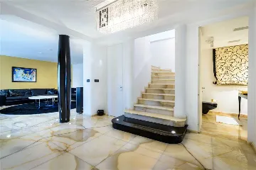 Dubrovnik Villa for 7 Guests with Private Pool