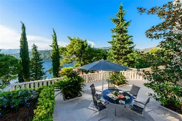 Dubrovnik Villa for 7 Guests with Private Pool