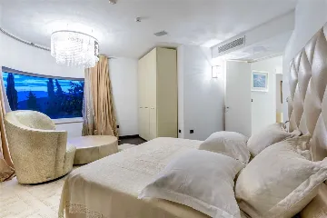 Dubrovnik Villa for 7 Guests with Private Pool