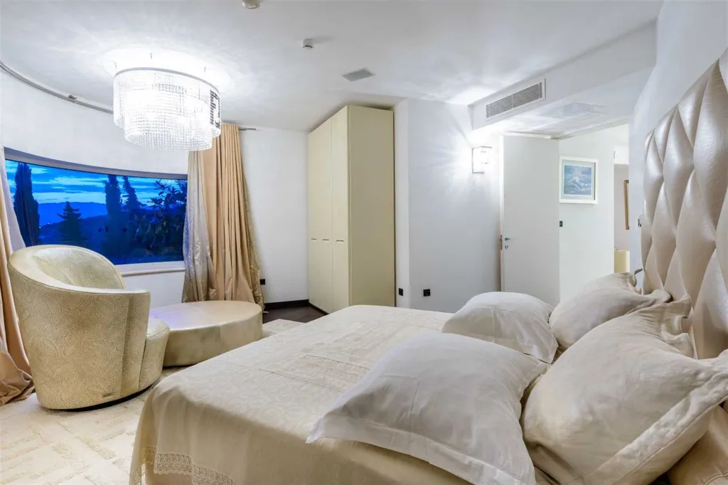Dubrovnik Villa for 7 Guests with Private Pool