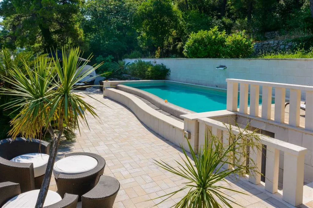 Dubrovnik Villa for 7 Guests with Private Pool