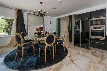 Dubrovnik Villa for 7 Guests with Private Pool