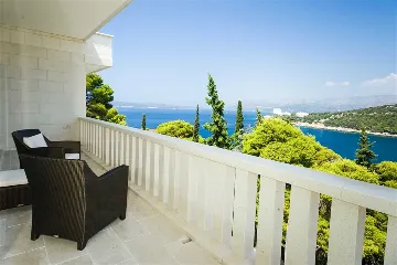 Dubrovnik Villa for 7 Guests with Private Pool