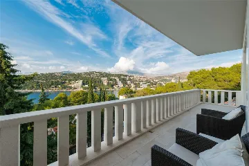 Dubrovnik Villa for 7 Guests with Private Pool