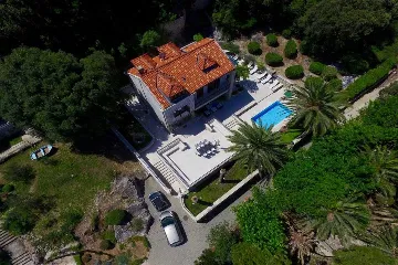 Dubrovnik 5-Bedroom Villa with Pool