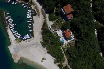 Dubrovnik 5-Bedroom Villa with Pool