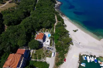 Dubrovnik 5-Bedroom Villa with Pool