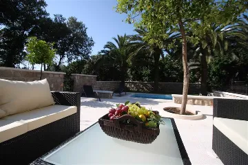 Dubrovnik 5-Bedroom Villa with Pool